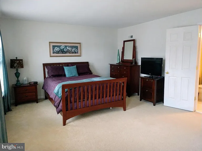 8171 Douglas Fir Dr — Photo 2
