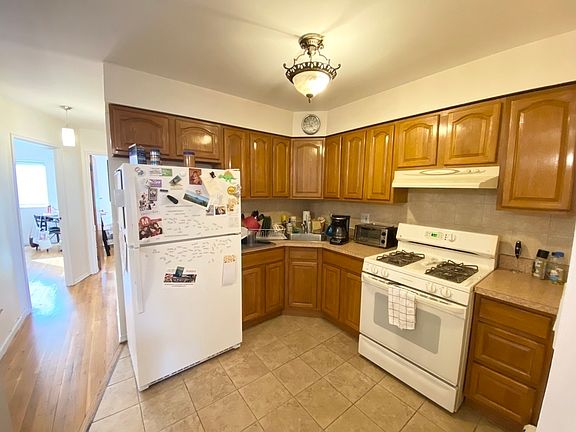 3rd image of 21-14 41st St #3R