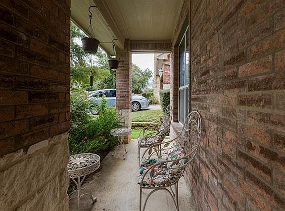 4th image of 2405 Creek Villas Dr