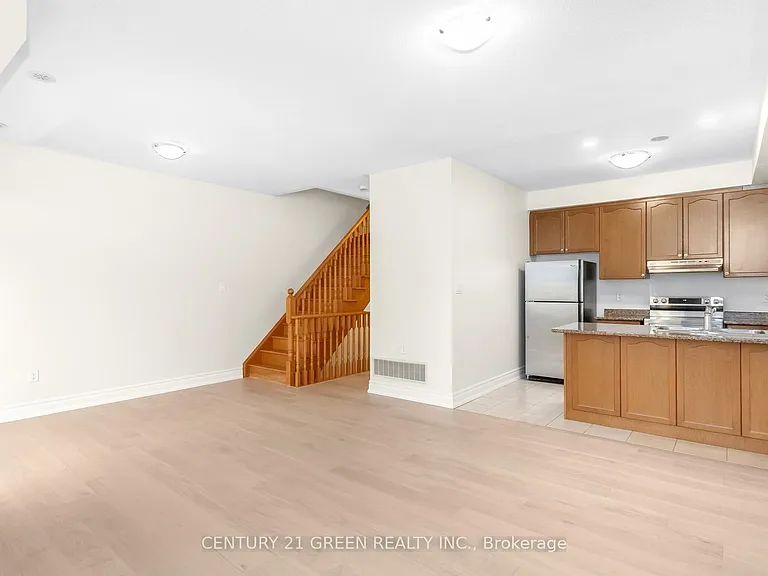 2427 Greenwich Dr — Photo 15
