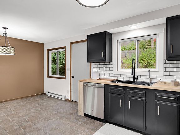 3rd image of 3453 Forrest Ln