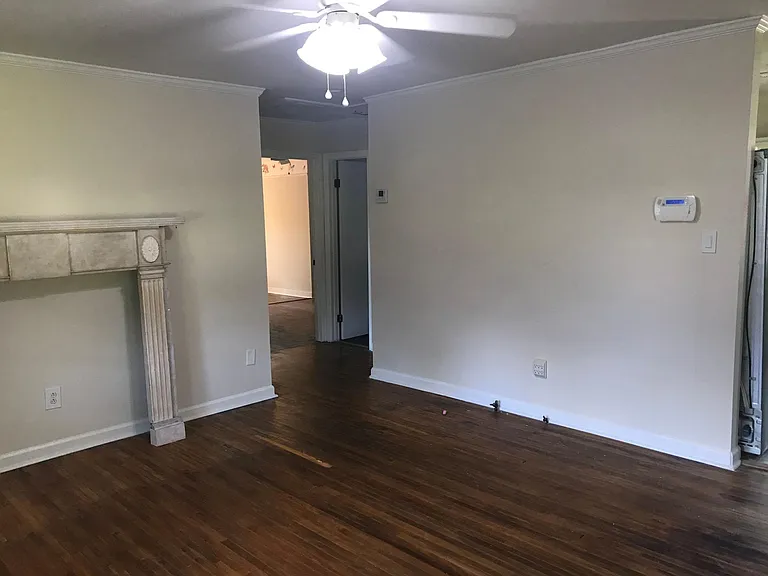 104 Johnson St — Photo 4