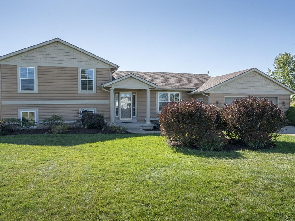 1st image of 34 Horseshoe Ct Unit 18