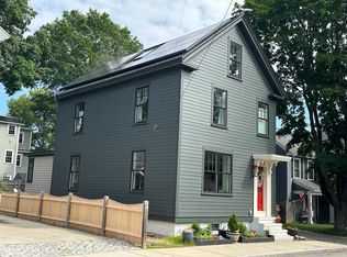 22 Dove St, Newburyport, MA 01950
