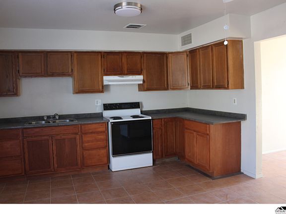 2nd image of 1332 W Tulip Pl