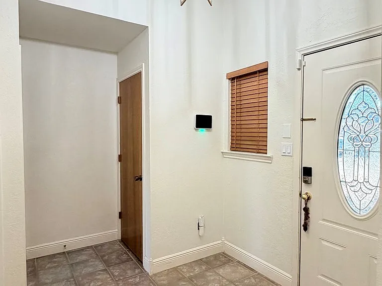 3810 Nassau Dr — Photo 2
