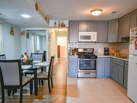 4th image of 13085 Bustleton Ave Unit 606