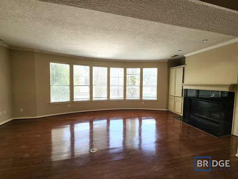 319 Birdsall St — Photo 7