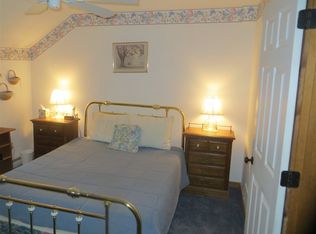 574 Willard Rd, Hartford, VT 05047