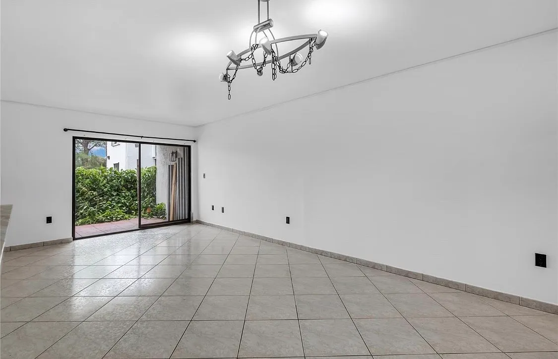 2 bed, 1000 sqft, $2,450 — Photo 4