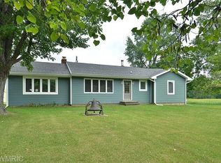 3975 Kaiser Rd, Three Oaks, MI 49128