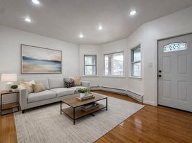 136 W 31st St, Bayonne, NJ