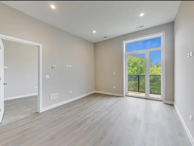 3757 N Sheffield Ave #390 — Photo 5