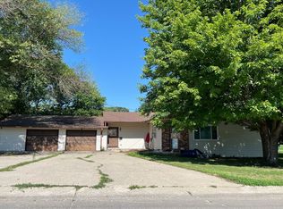 1005 S Main St, Denison, IA 51442