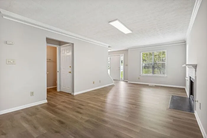 525 Abbotts Hill Ln — Photo 8