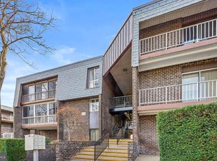 12 Stonehenge Cir APT 3, Baltimore, MD 21208