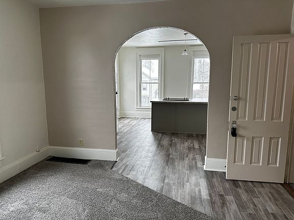 3rd image of 612 E Court St #B