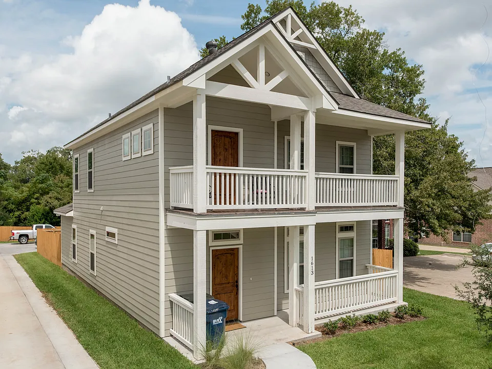 1613 Park Pl