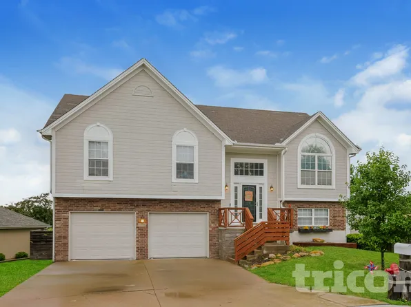 705 SW Hillside Ct, Grain Valley, MO 64029