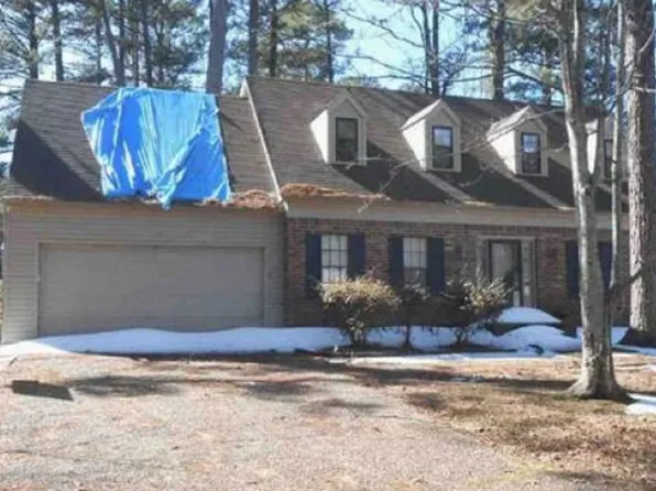 9924 Grapevine Dr, Little Rock, AR 72210