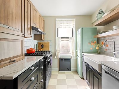 7401 Shore Rd APT 1K, Brooklyn, NY, 11209