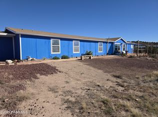 1505 W Bernadines Way, Ash Fork, AZ 86320
