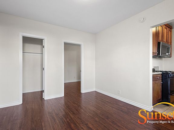 2nd image of 3904 Hamilton St
