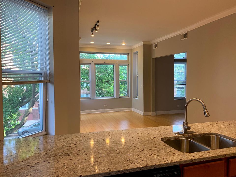 1st image of 2608 W Evergreen Ave #2