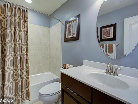 Lower Level Full Bath