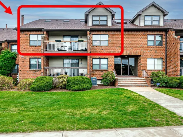 133 Beverly Hills Ter, Woodbridge, NJ 07095