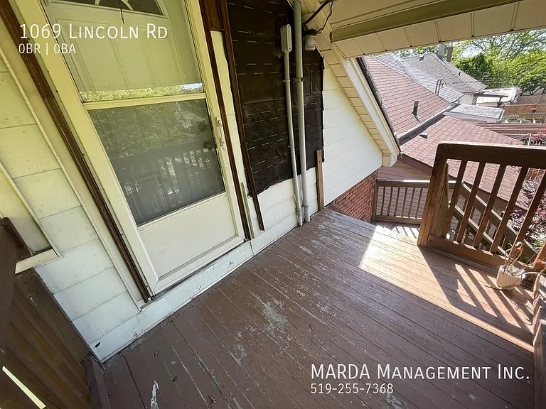 1069 Lincoln Rd — Photo 12