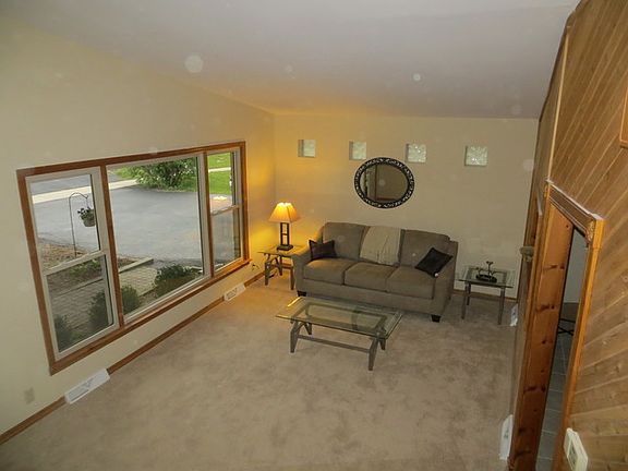 2nd image of 29 W Sauk Trl