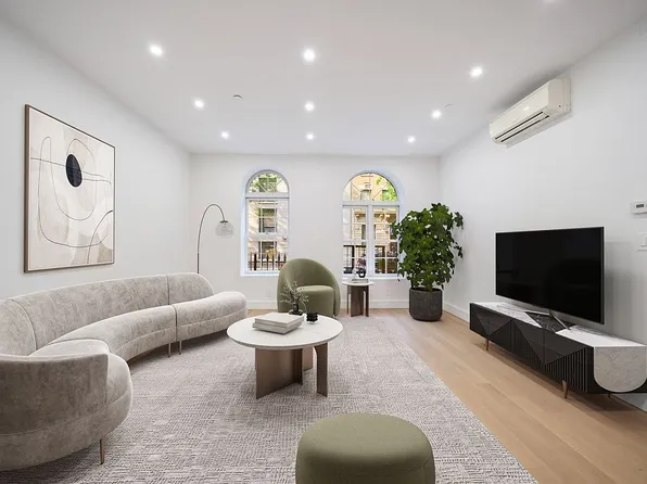 204 West 140th Street image 1 of 14