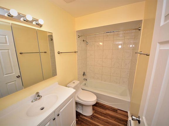 2nd image of 319 Bluff Ave APT 2E