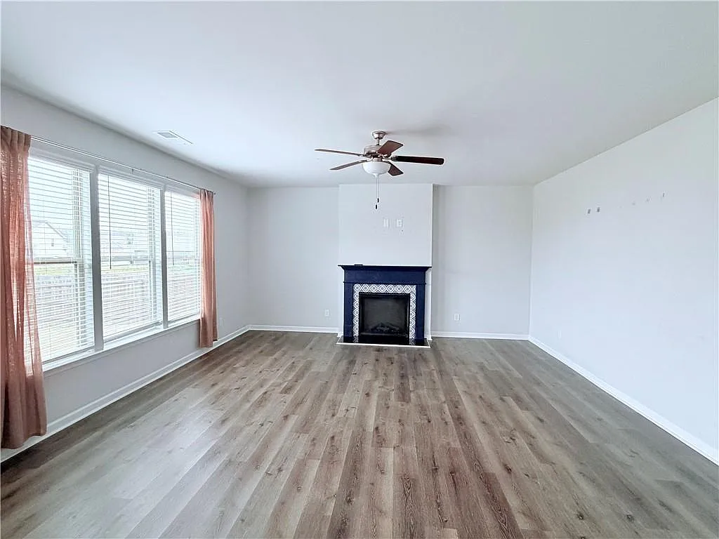 Building Photo - 409 McGinnis Cir