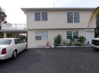 582 94th Ave N, Naples, FL 34108