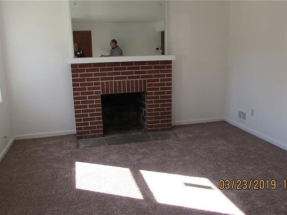 5th image of 4029 Myron Ave