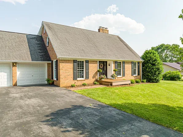 19370 Oakwood Dr, Abingdon, VA 24211