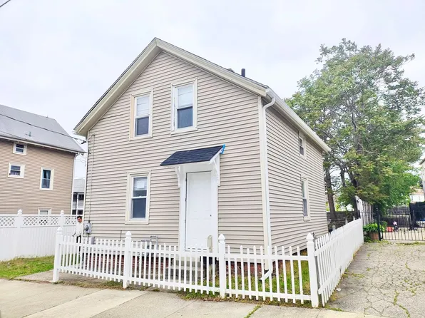 107 Sterry St, Pawtucket, RI 02860