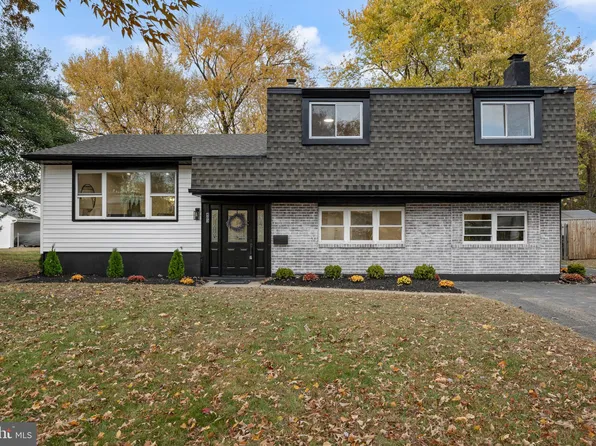 403 Cardinal Rd, Edgewater Park, NJ 08010