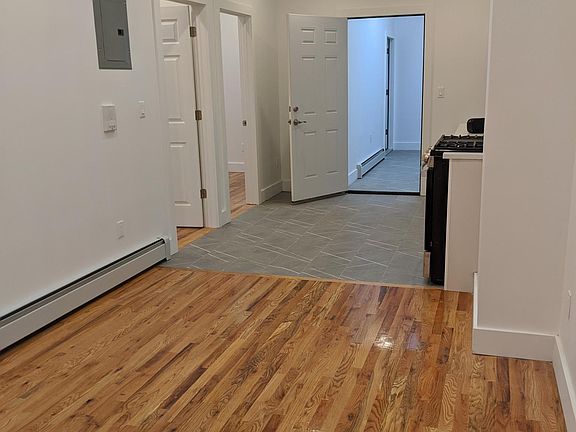5th image of 1442 Taylor Ave