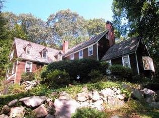 6 Old Stone Bridge Rd, Cos Cob, CT 06807