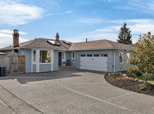 542 Panorama Pl, Parksville, BC V9P 1A4