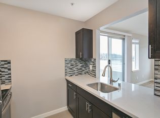 2557 14th Ave W APT 305, Seattle, WA 98119