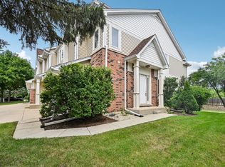 364 Park View Ter, Buffalo Grove, IL 60089
