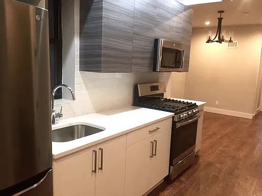 Rented by Loom Group | media 64