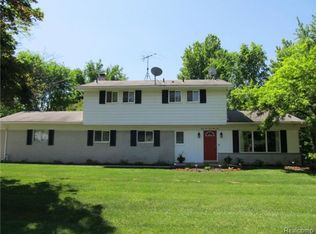 32311 W Wayburn St, Farmington Hills, MI