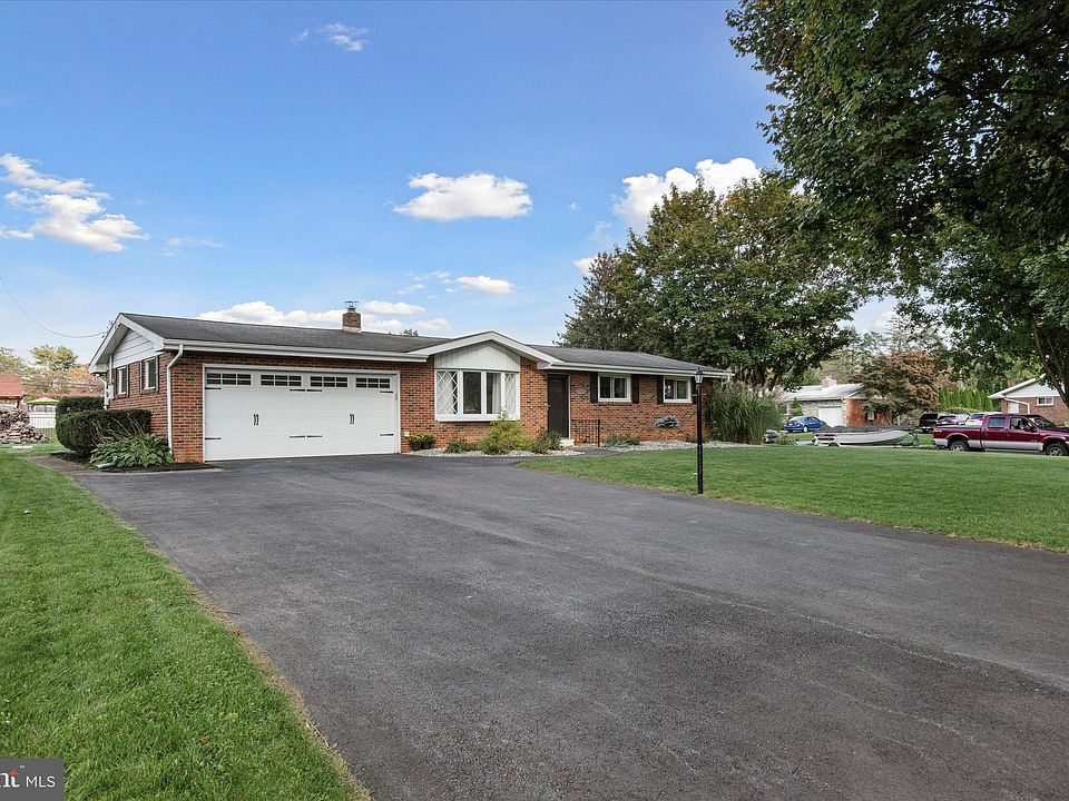 3520 Lord Byron Dr, Bethlehem, PA 18017 | Zillow