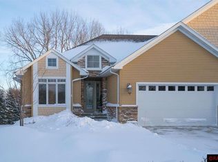 129 Viking Ct, Mankato, MN 56001