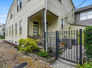 1414 General Pershing St, New Orleans, LA 70115